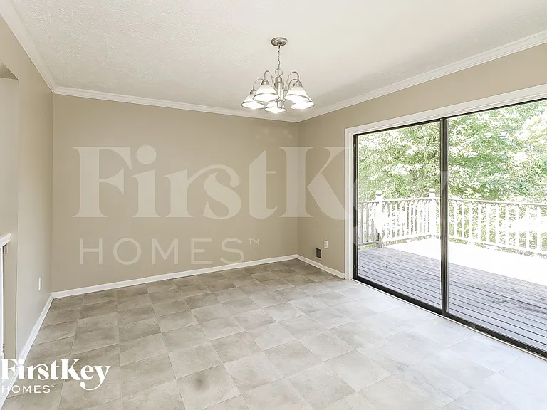 200 Parkmont Ct — Photo 6