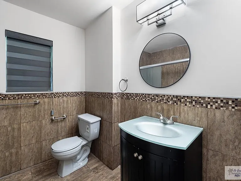 28 Red Bay Cir — Photo 10