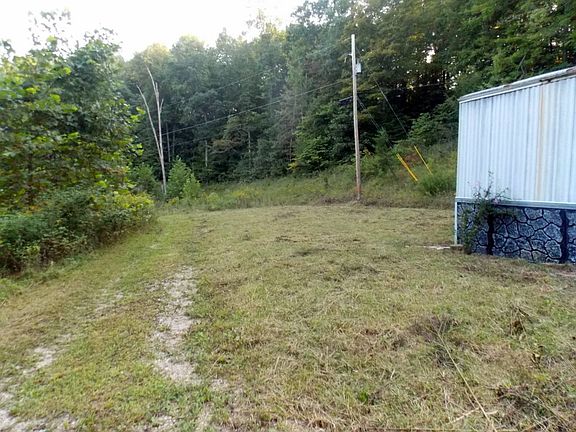 3rd image of 641 Antler Rd