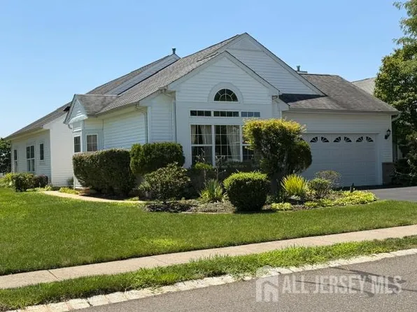 102 San Marco Rd, Monroe Township, NJ 08831