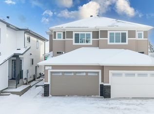 931 19th Ave NW, Edmonton, AB T6T 2K8