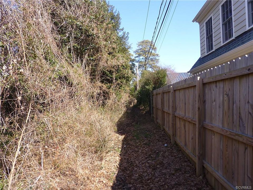 1st image of 330 Greenway Ln