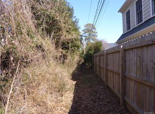 330 Greenway Ln, Richmond, VA 23226