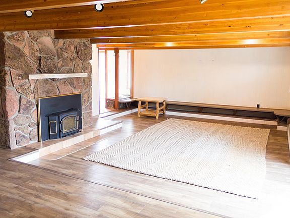 3rd image of 3238 Evergreen Dr