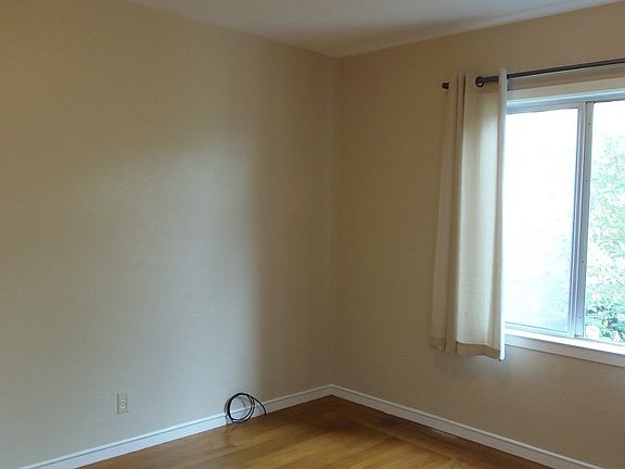 5th image of 1647 San Benito St