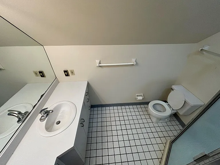 2644 Madison Rd #2 — Photo 15