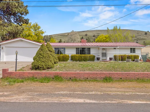 1827 Carlson Dr, Klamath Falls, OR 97603