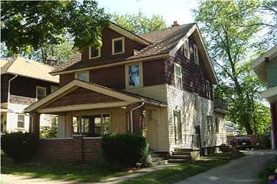 1st image of 726 Lockwood St NE