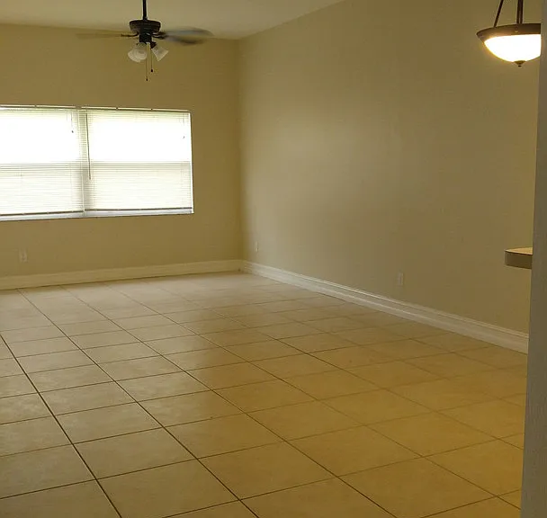 607 SE 13th Pl — Photo 18