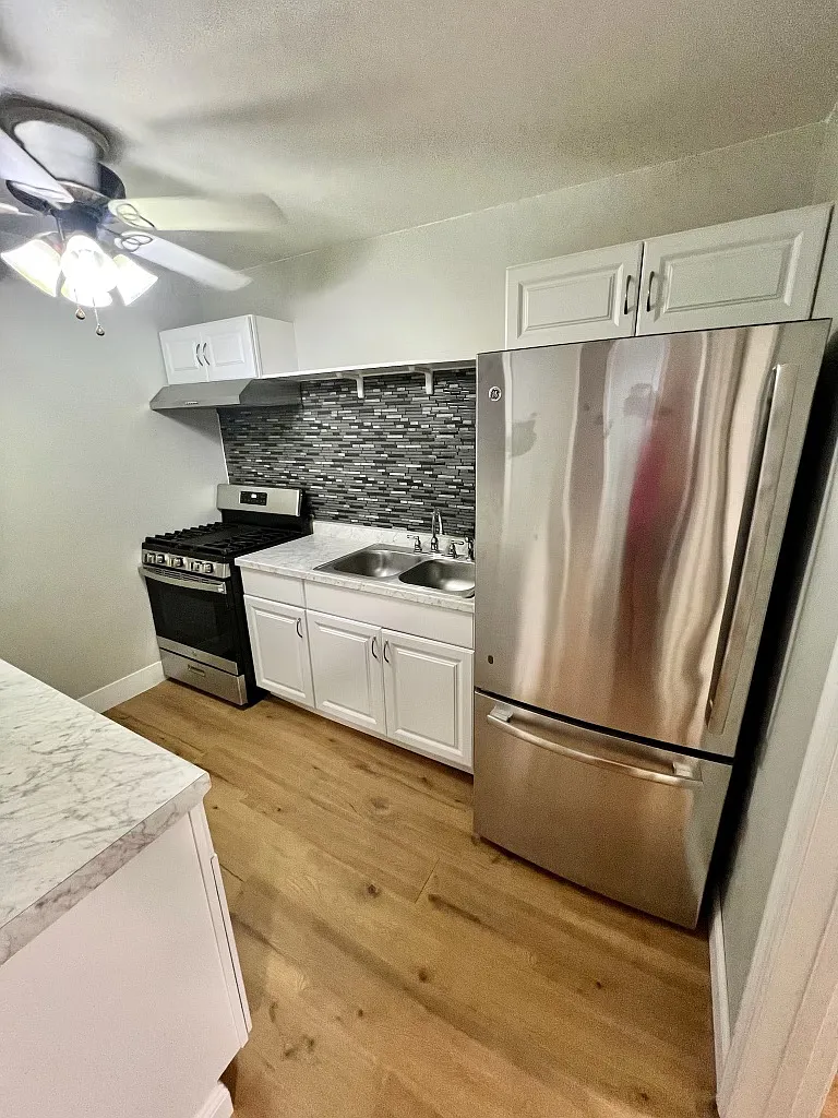 21 Belknap St — Photo 3