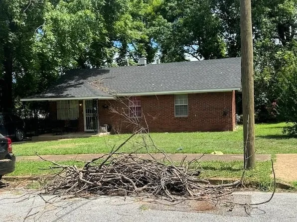 420 Hazelwood Rd, Memphis, TN 38109