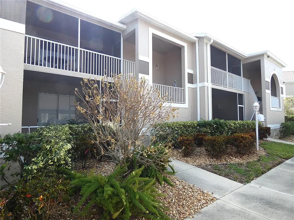 9641 Castle Point Dr #1225