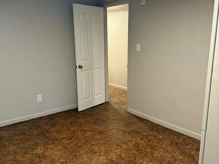 1677 Pine Ave SW — Photo 20