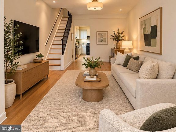 5th image of 861 N Bambrey St