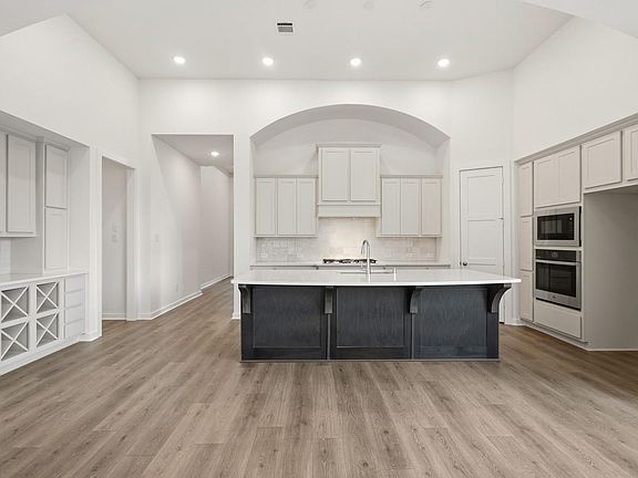 2nd image of 27224 Hazel Grove Ln