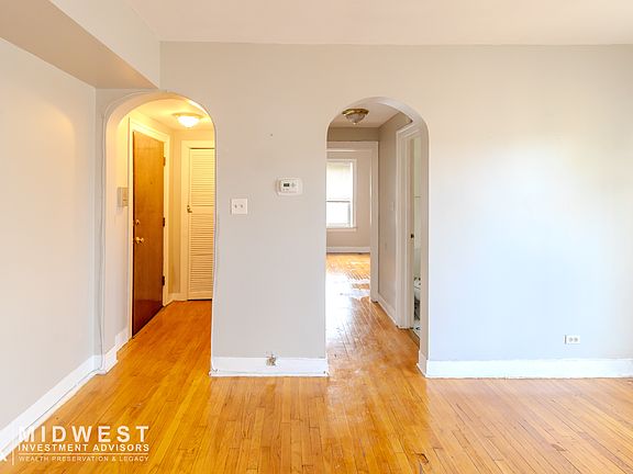 3rd image of 6710 S Claremont Ave APT 317