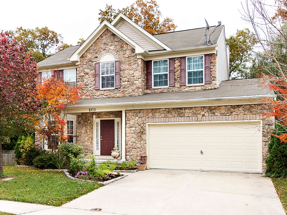2 Car Garage Colonial