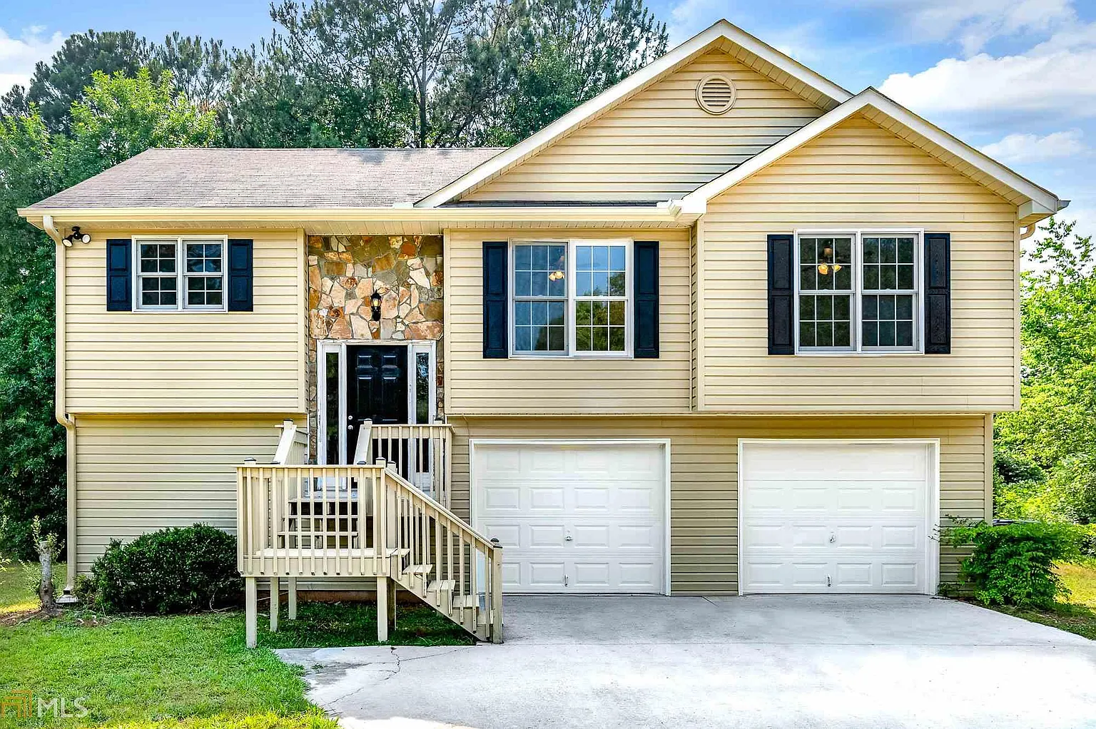 10 Chestnut Dr photo 1