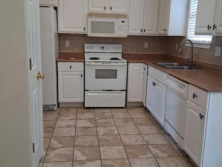 6133 Letson Farms Dr — Photo 3