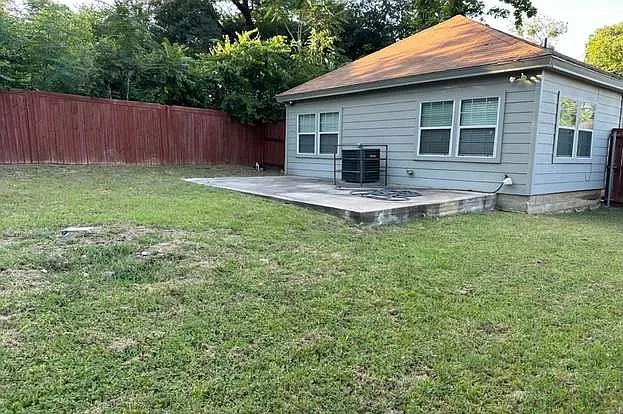 3923 Coolidge St — Photo 9