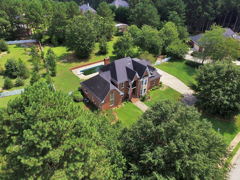 2nd image of 115 Victoria Pl