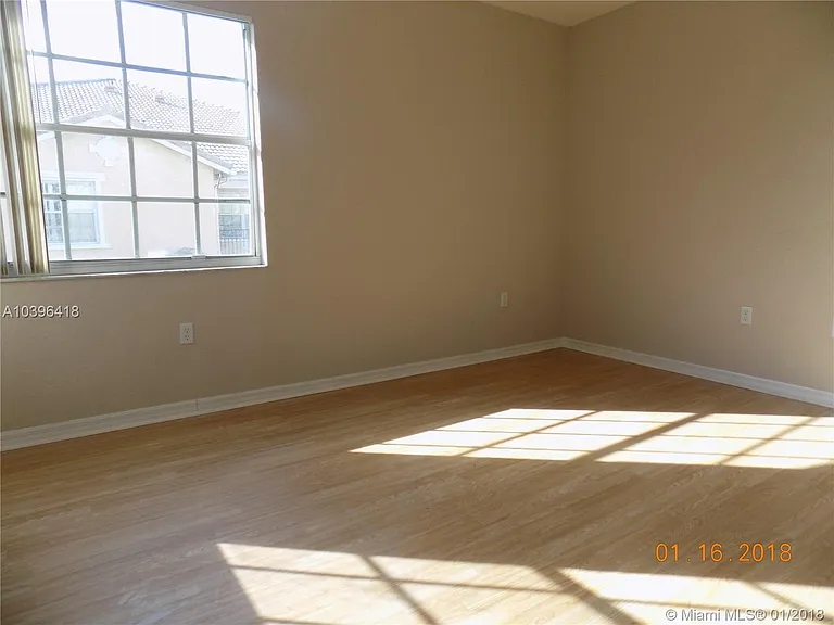 1507 Belmont Ln #1507 — Photo 8