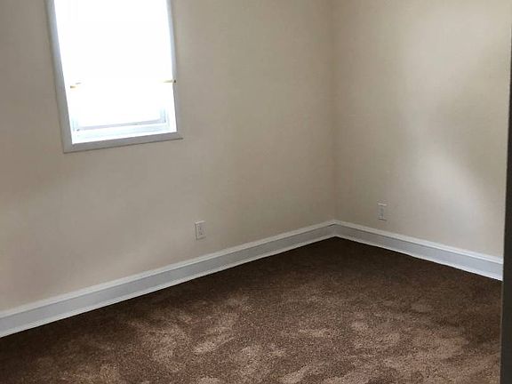 5th image of 20 Galesville Ct