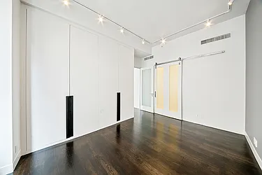 Sold by LUXE RESIDENCES INTERNATIONAL LLC