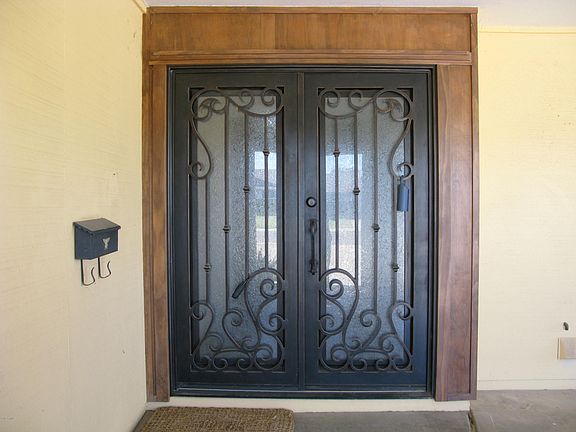 2nd image of 2307 W Aster Dr