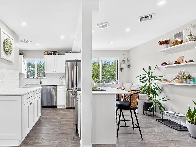 311 Palisade Ave #2A — Photo 4