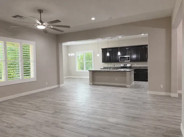 2960 E Derringer Way, Gilbert, AZ 85297