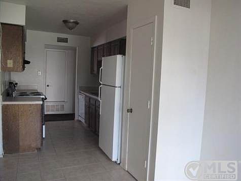 3rd image of 1217 Southridge Dr