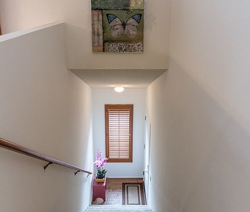 4th image of 518 N Via Colinas