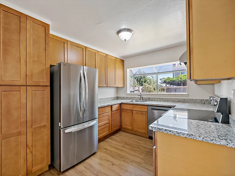 1401 Prospect Way — Photo 14