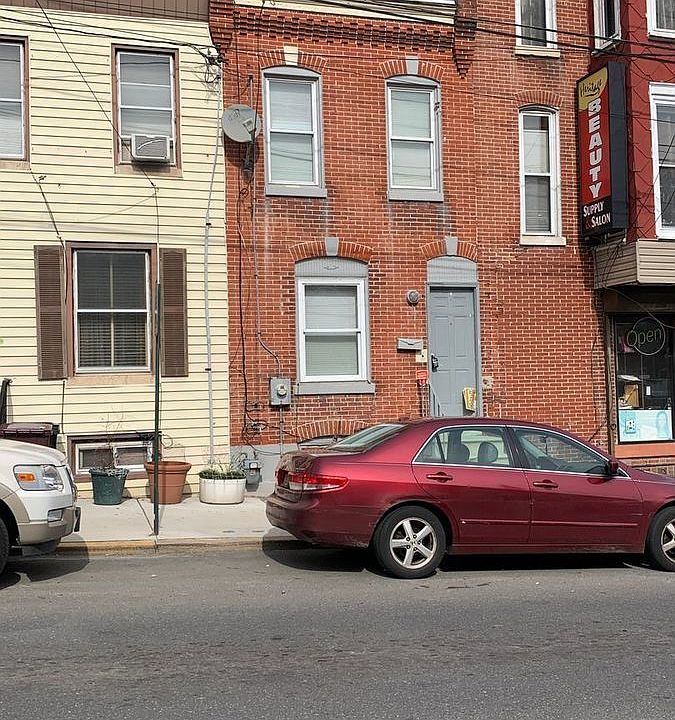 1st image of 1203 Lancaster Ave Unit 1