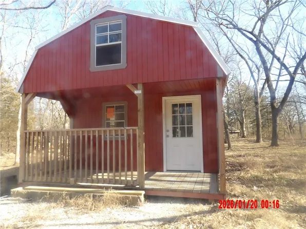 294 W Sugar Lake Dr, Mound City, KS 66056