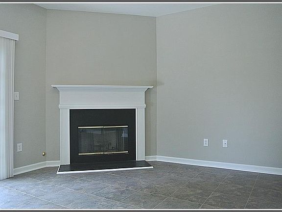 2nd image of 1519 Cove Creek Cir