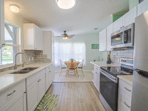 471 ANN MARIE Circle, Port St Lucie, FL 34952
