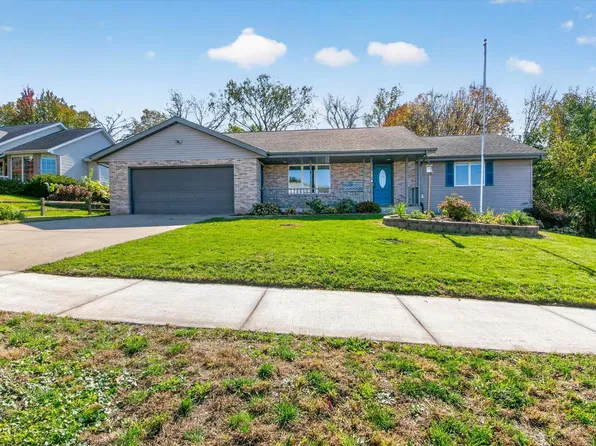 53 E Sunset Dr, Milton, WI 53563