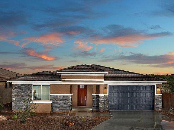 The 2930 floorplan modeled at Houghton Reserve in Tucson, AZ.