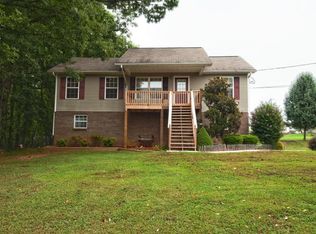 849 Farnsworth Ct, Strawberry Plains, TN 37871