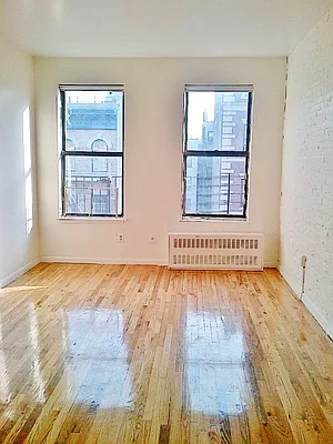 Rented by Bohemia Realty Group | media 23