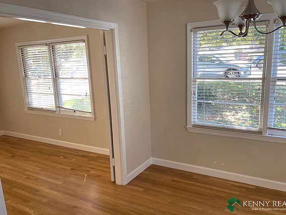 4th image of 123 Beverly Dr