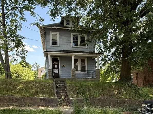 2223 R St SE, Washington, DC 20020