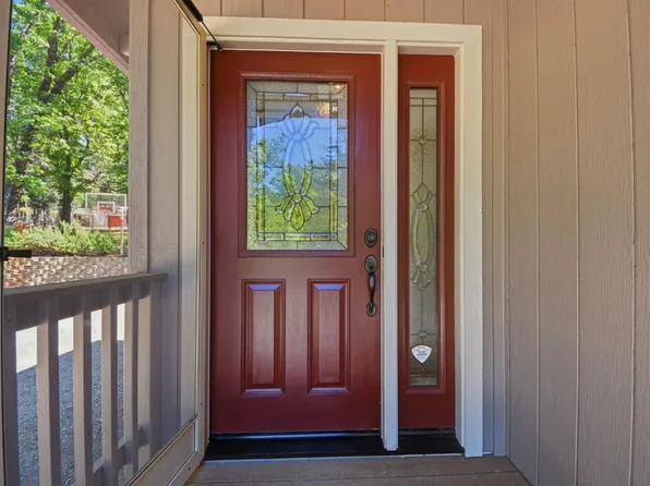 5689 Maywood Dr, Foresthill, CA 95631