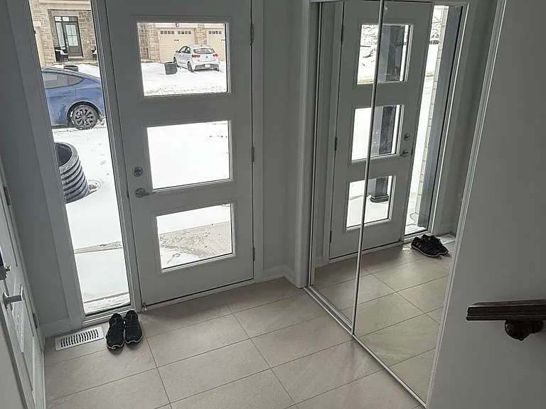 731 Fairline Row N — Photo 3