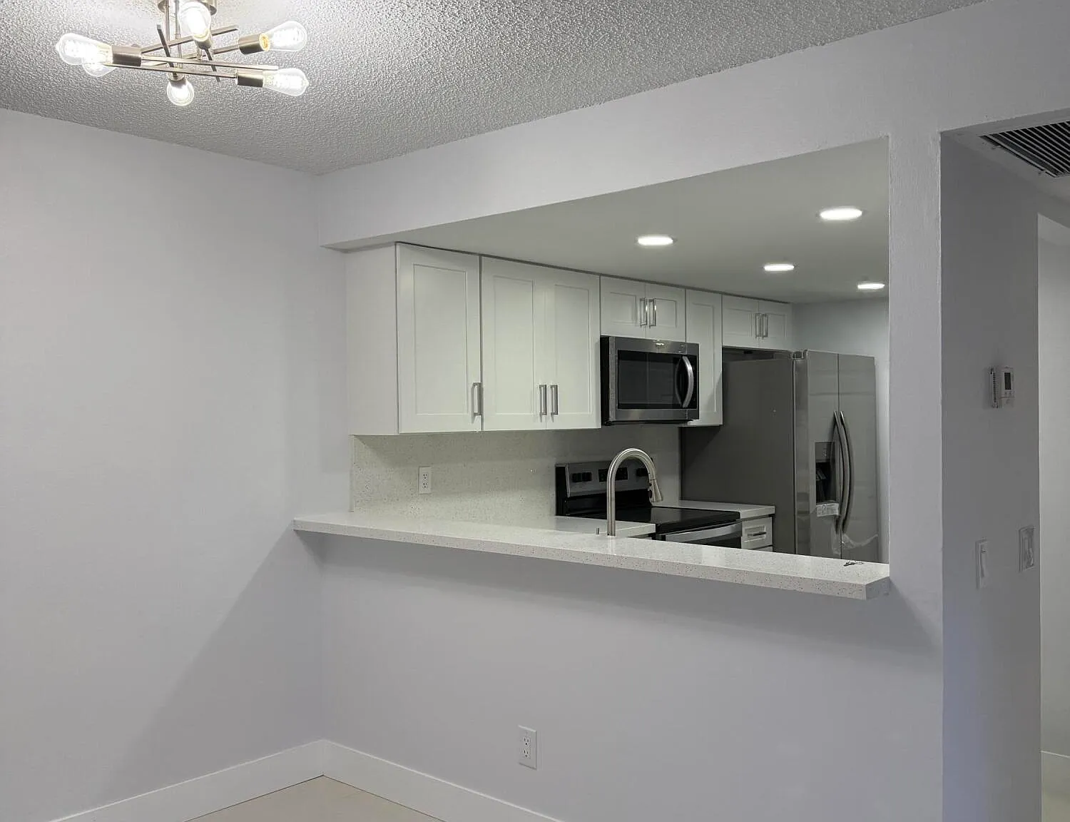 3 bed, 2.0 bath, 1323 sqft, $3,000 — Photo 1