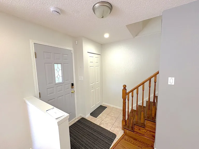 39 Elma St — Photo 3