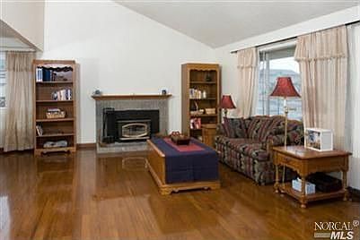 3rd image of 1517 Tanager Ln