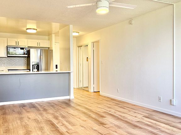 2nd image of 55 S Kukui St APT D707